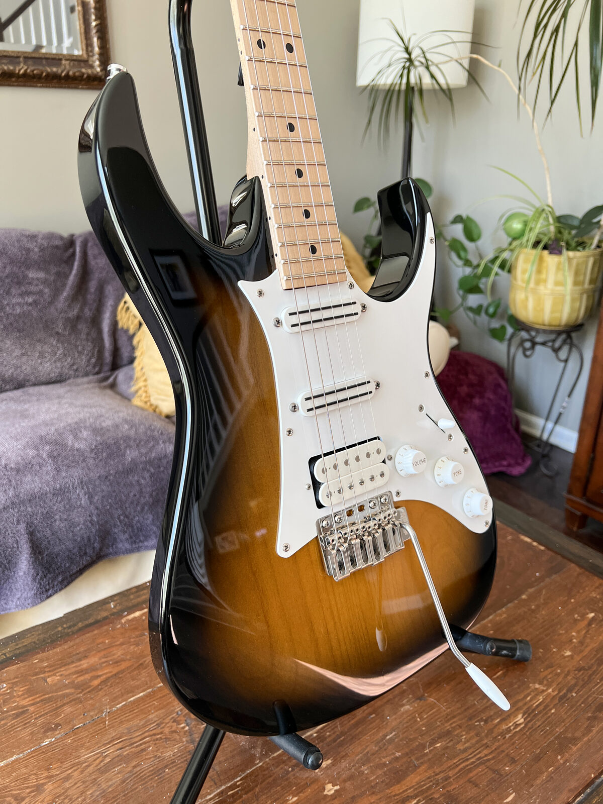 2015 Ibanez AT100CL-SB — Ibanez